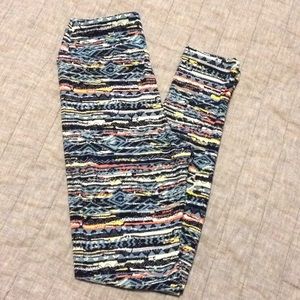 LuLaRoe tween leggings.
